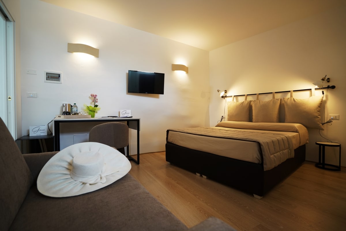Hotel Servizi     Garibaldi Hotels